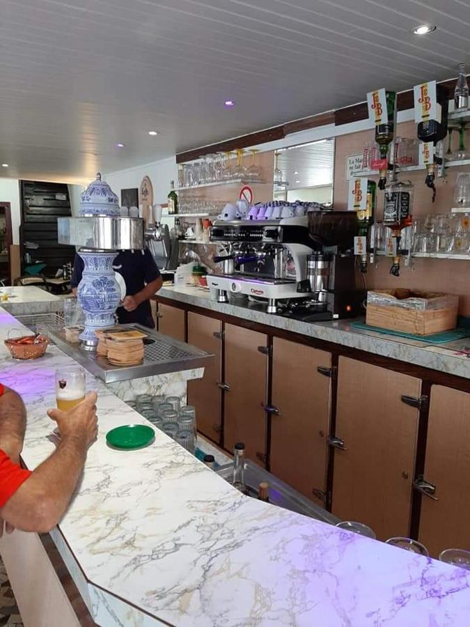 Le Commerce Pont-Sur-Yonne المظهر الخارجي الصورة
