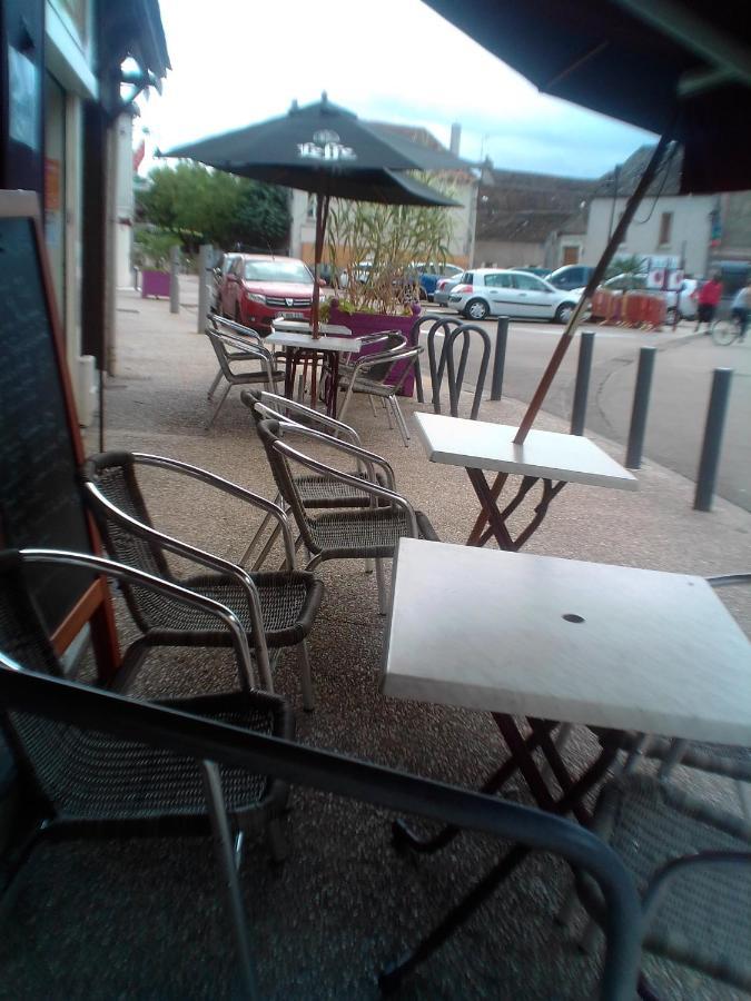 Le Commerce Pont-Sur-Yonne المظهر الخارجي الصورة
